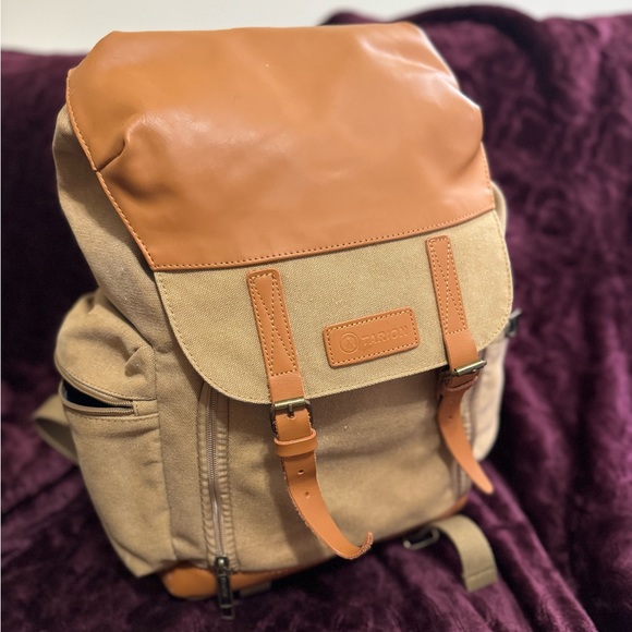 Tarion Camera Backpack like new - Picture 9 of 14